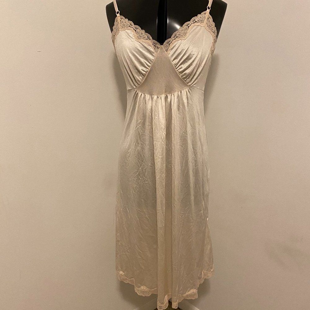 Vintage Nylon Lace Slip Womens Size 32-34